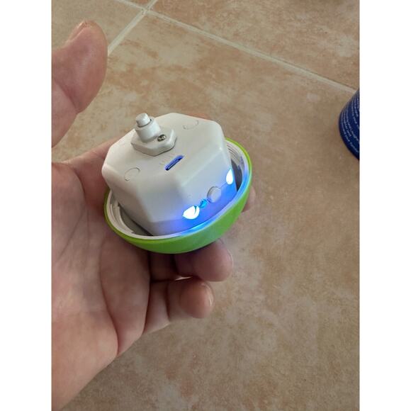 New! Open box-Ball for Dogs USB Rechargeable Moving Interactive Wicked Pet Toy - Picture 4 of 7